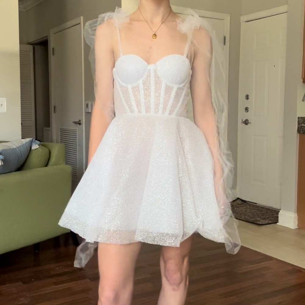 Rosie Étienne Bridal Mini